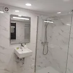 Cinco Botelho